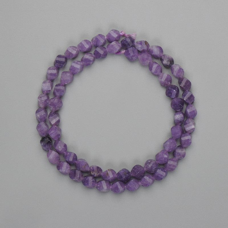 Amethyst Beads faceted diamond shape 6x5mm +-, length 37cm +- on thread