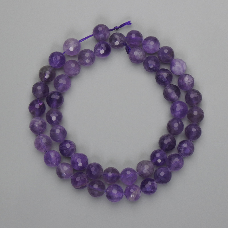 Amethyst Beads, Faceted Round 8mm +-, on Thread length 38cm +-, on a string