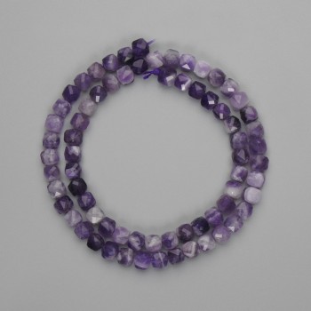 Amethyst Beads faceted cube 5×5mm ±, length 37cm ± on thread