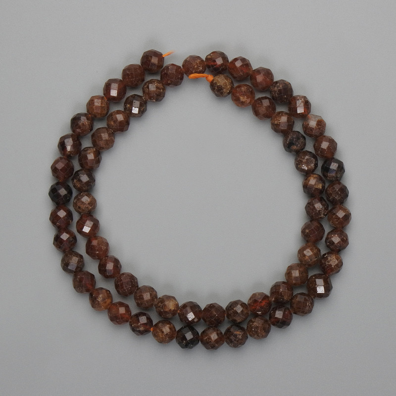 Garnet Beads faceted ball 6mm +-, on a thread, length 39cm +-