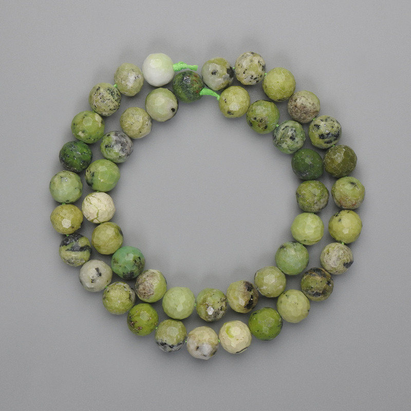 Jadeite Beads Faceted Sphere 9mm+-, on Thread 39cm+