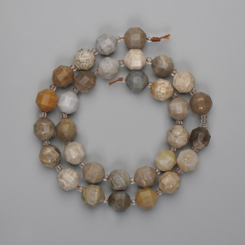 Coral Beads Multi-faceted 10×9mm+- Beads 3mm+-, Thread length 38cm+