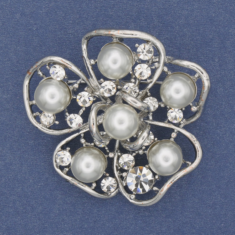 Brooch Flower with Pearls (Mallorca) White Crystals Silver Metal 40mm+