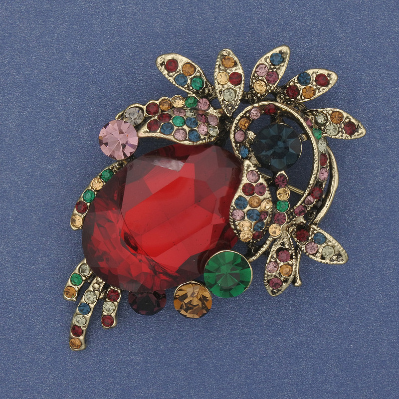 Brooch Pendant Accent Crystals and Rhinestones Gold-Tone Metal 60x45mm+