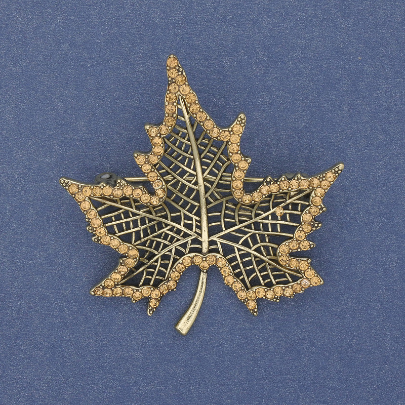 Brooch 'Climbed Leaf' brown rhinestones bronze gold-toned metal 45x44mm+