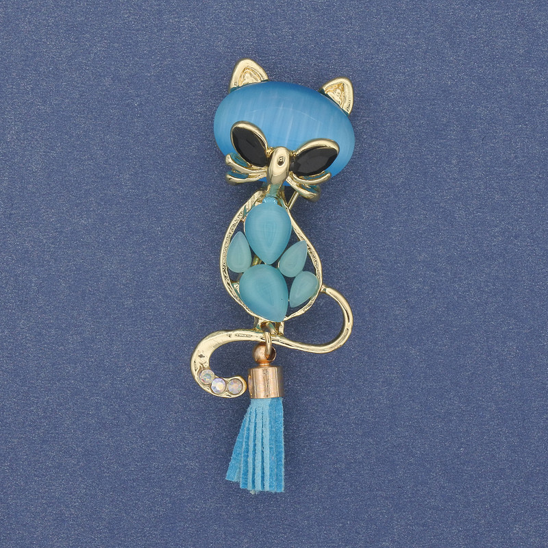 Brooch pendant Cat with a cat's eye in golden metal 43x17mm+