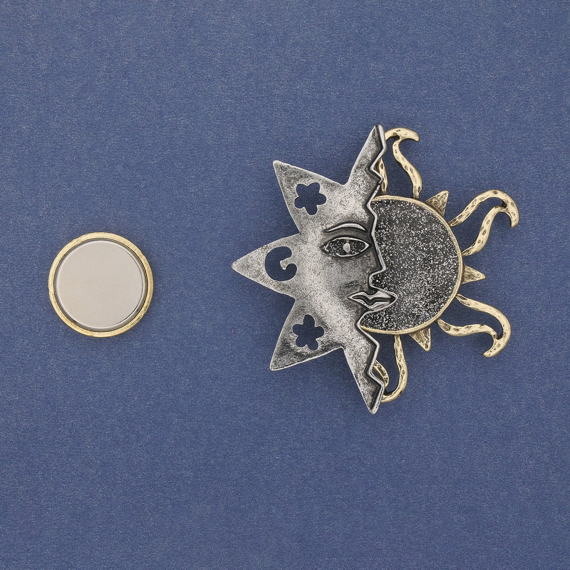 Magnetic Brooch Star with Sun in Silver and Gold Metal 47mm+