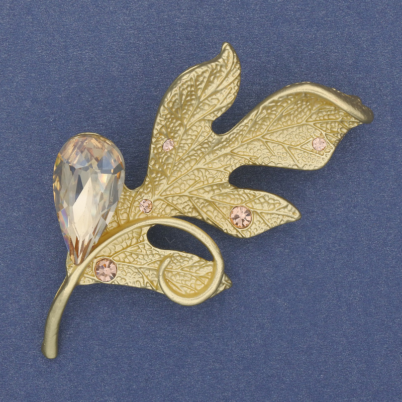 Brooch Pendant Leaf with Crystal Rhinestones Gold Tone 67x35mm+