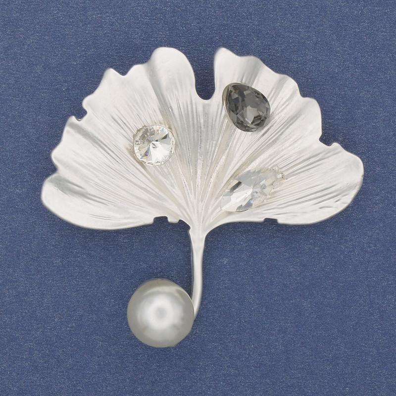 Brooch Leaf with White Pearl, Crystals, Silvered Metal 45x45mm+