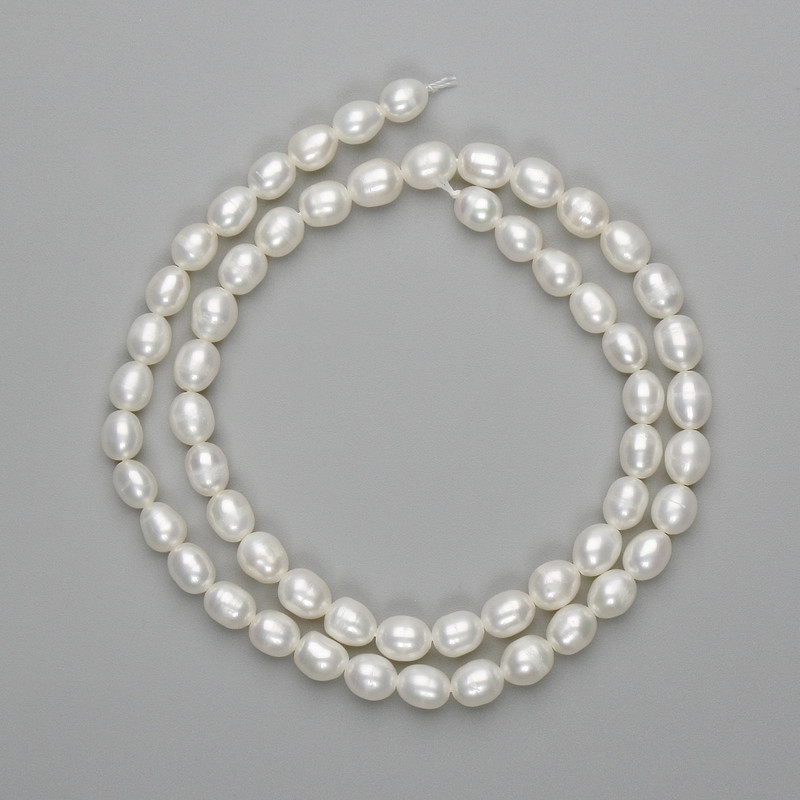 Freshwater pearls beads 6–7 mm on thread 37cm length