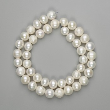 Freshwater Pearl Beads 8.5 mm on a Thread, 38 cm length (approx)