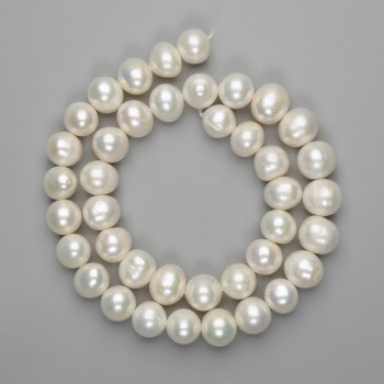Freshwater pearl beads 10.5–11 mm on a thread, 38 cm length