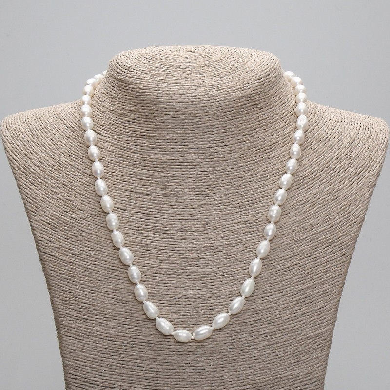 Necklace of natural freshwater pearls 8.5–9×6 mm, length 45 cm ± 5 cm extender chain
