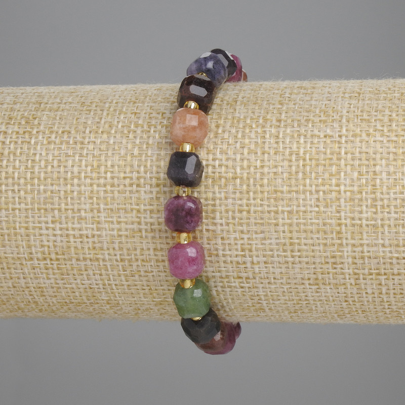 Tourmaline Beaded Bracelet with Faceted Cubes, 7x7mm cubes, 3mm seed beads, stretchy 18cm