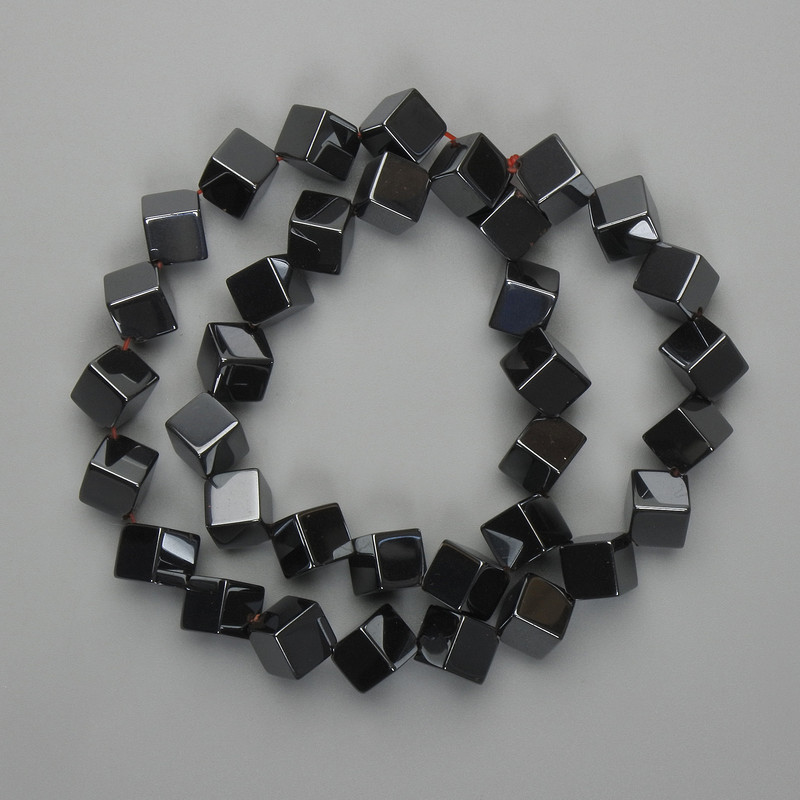 Hematite Beads Cube with Crosshole 8x8mm, thread 40cm
