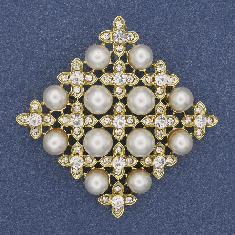 Brooch Pendant Mallorca Diamond White Crystals Gold-tone Metal 56mm+
