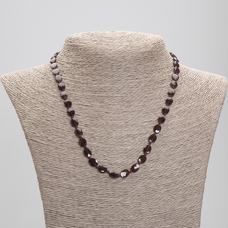 Garnet Necklace, faceted oval beads, 8-9×5-6 mm, 45 cm long with clasp