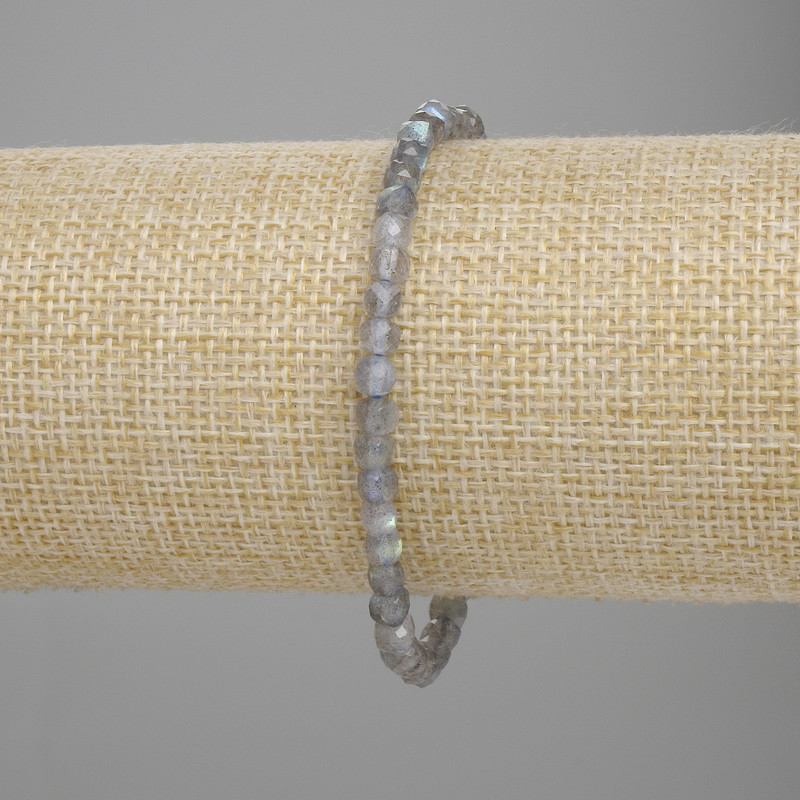 Bracelet Labradorite Faceted Cube, 4x4mm, adjustable 18cm stretch