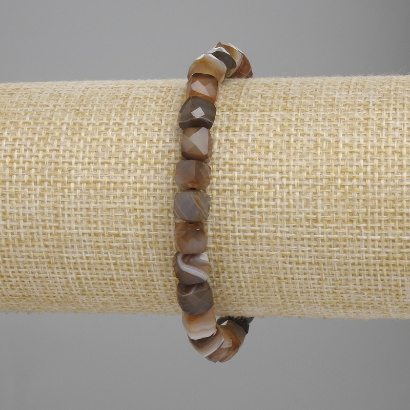 Agate Beaded Cubic Bracelet, 6x6mm diameter cubes, 18cm length, stretch