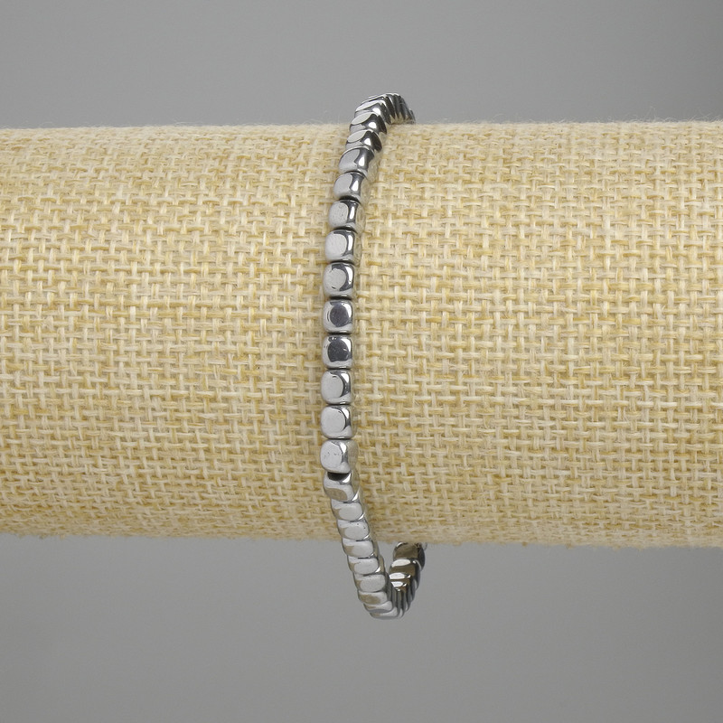 Hematite Cube Bracelet 4×4mm+-, colour silver, length 18cm+- stretch