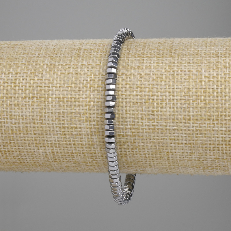 Hematite Bead Bracelet with faceted rondelles, dia 4x2mm±, silver colour, length 18cm±, stretch