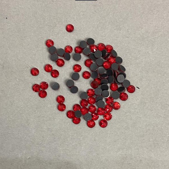 Red hot-fix rhinestones, diameter 4mm ± unit/195g ±