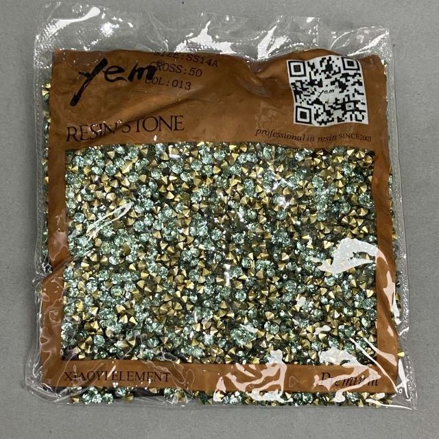 Blue crystals stones 4mm+- pack /75g (+ -)