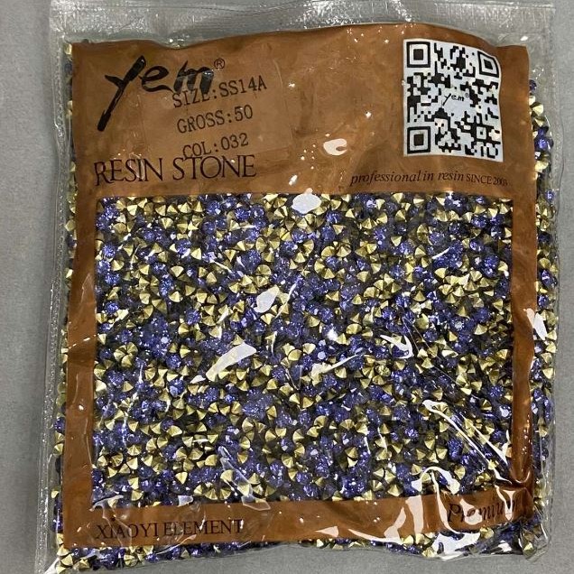 Blue crystals stones, blue color, diameter 4mm± pack /75g (+ -)