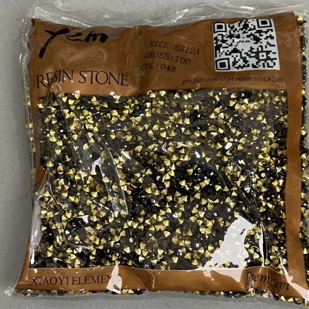 Black rhinestones of 3 mm diameter ± per pack /105g (+ -)