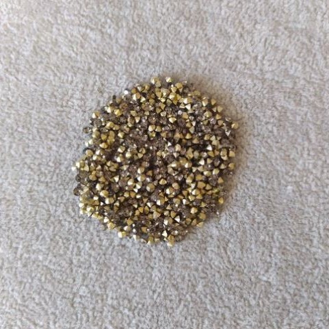 Gray rhinestones beads, diameter 2.5(±)mm pack /4g(±)