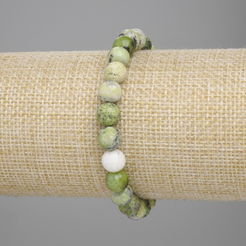 Bracelet Jadeite Faceted Bead, 8mm diameter, length 18cm, stretch
