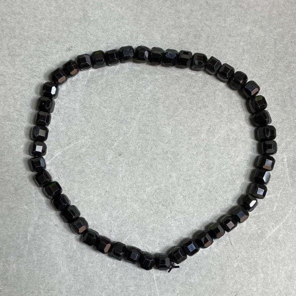Bracelet, Black Tourmaline, Faceted Cube 4x4mm, 18cm length, stretch