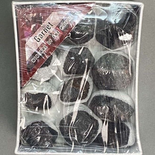 Souvenir Garnet Stone varieties sizes (price per box) 9x8 cm+