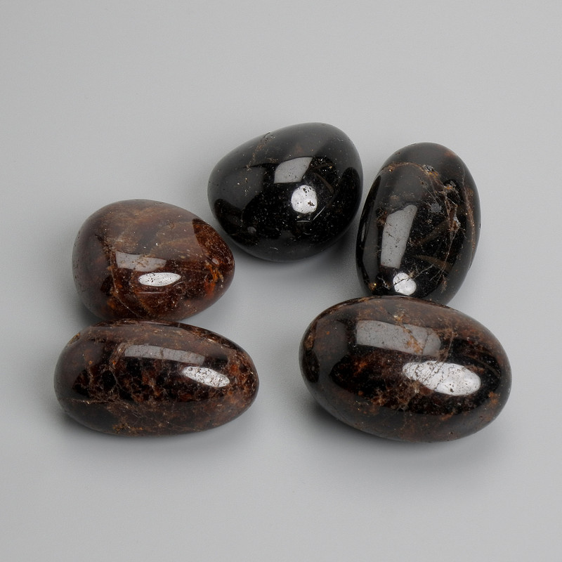 Souvenir Garnet Cabochon/Carved Stone 23-30×15-21mm (+-) packaged 100g (Price per 100 g)