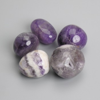 Amethyst Chevron Faceted Chip (Tumbled) 22-25×20-23mm (+-) packaged 100g (Price per 100g)