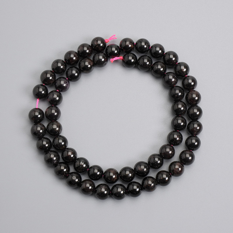 Garnet Beads smooth ball 7mm +-, on a thread length 38cm+-