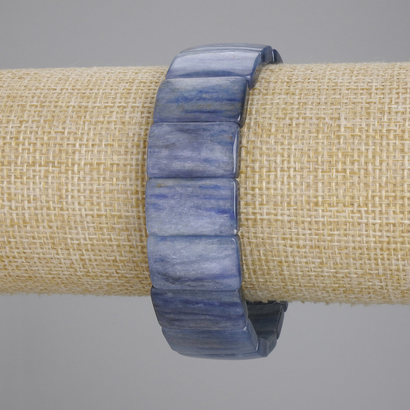 Bracelet, natural kunzit stone, smooth link, diameter 18x12mm±, length 18cm±, stretch</name