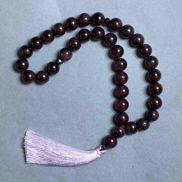 Garnet prayer beads - smooth round beads, diameter 10mm ±, 33 beads