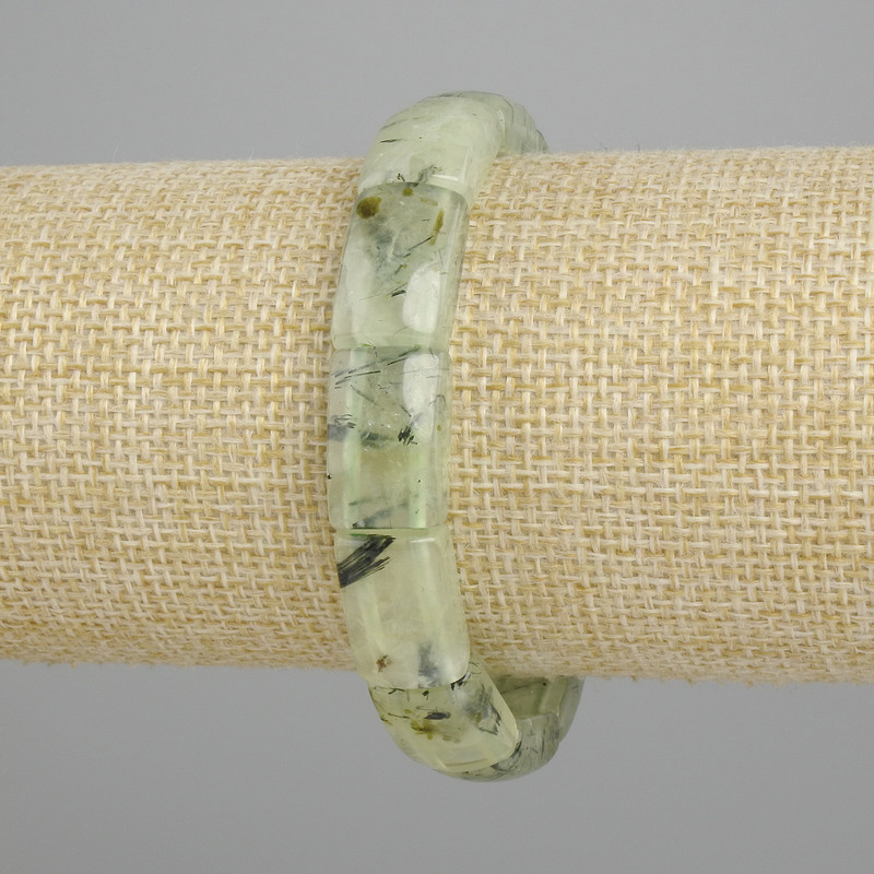 Bracelet Prehnite smooth chain, diameter 16-17×10-11mm+-, length 18cm+- stretch