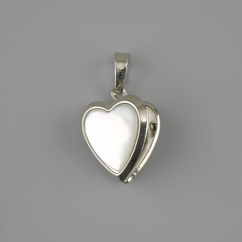 Pendant Heart under photo Mother-of-pearl, diameter 17x18mm+-, length 28mm+- silver-coloured metal