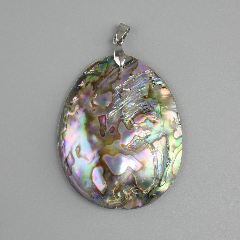 Two-sided Voluminous Shell Abalone pendant, diameter 56x43mm+-, length 68mm+-, silver-toned metal