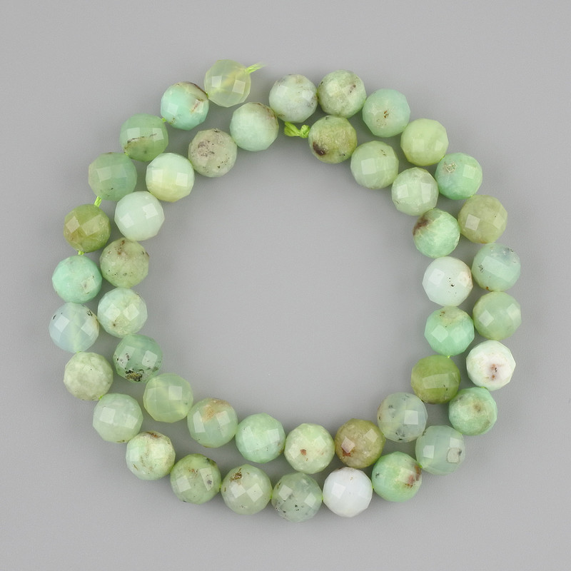 Emerald Beads, faceted round ball 8mm diameter, length 38cm on thread
