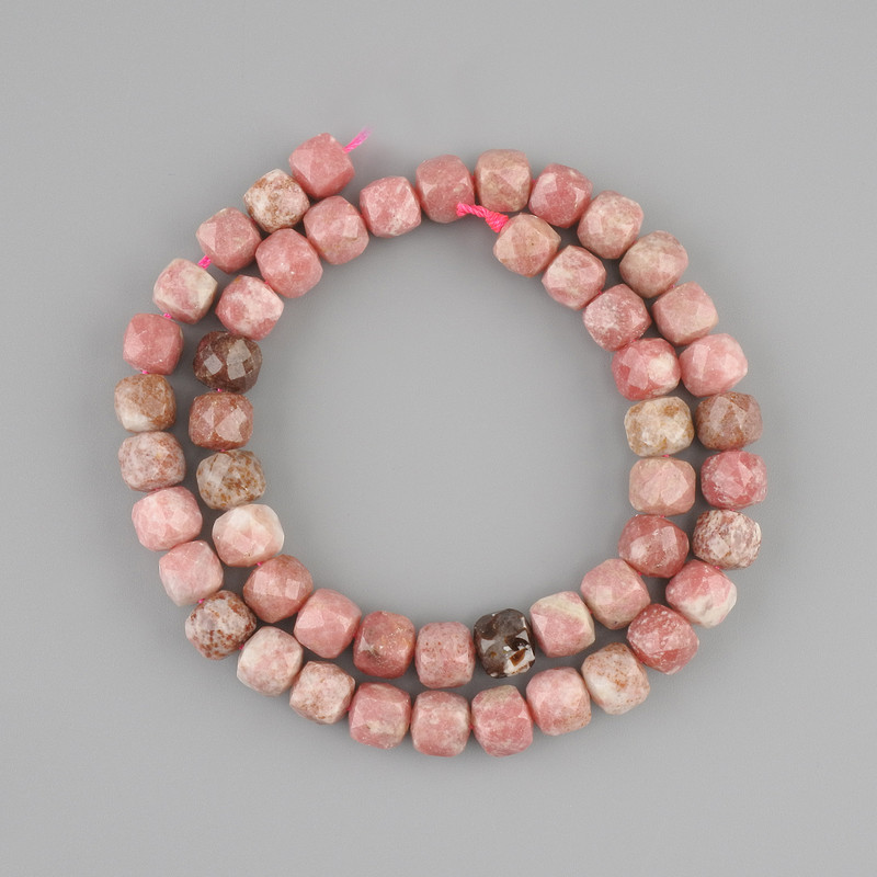 Rhodonite Beads Faceted Cubes, 7x7mm, total length 37cm on a thread