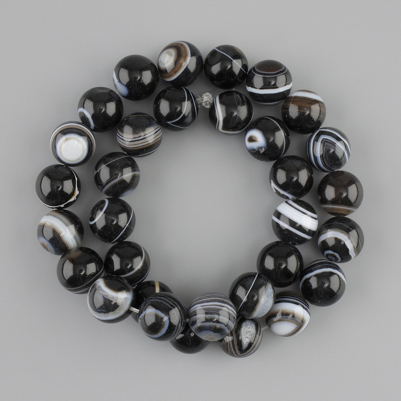 Agate Beads, tic-taw tan? Wait: actual translation: 