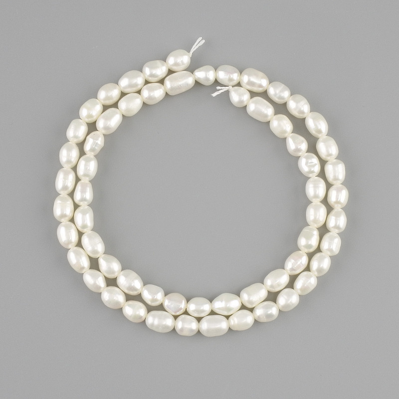 Freshwater pearls on a thread natural 35cm