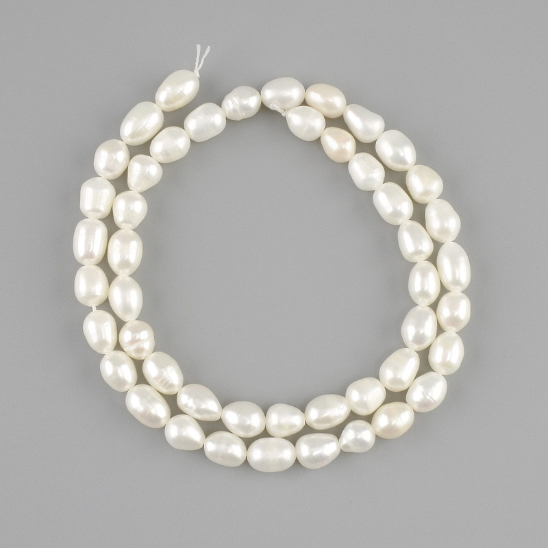 Natural freshwater pearls 7–8×5–6 mm, thread 34 cm