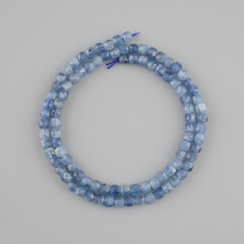 Kianite Beads, Natural Stone, Faceted Cube, 4×4 mm, ± length 38 cm