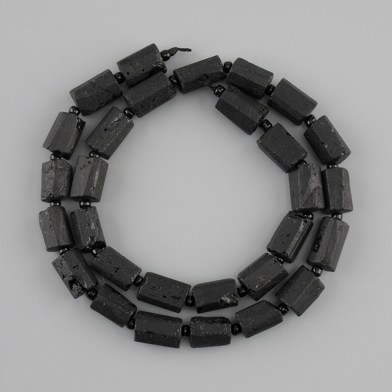 Tourmaline Beads Shark Horn Cut, diameter 10.5-12.7 mm, 5mm+- beads 3mm+-, thread length 39cm+