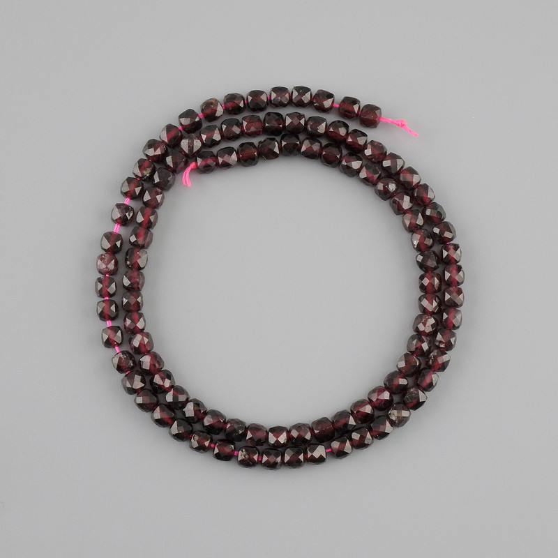 Garnet Beads, Natural Stone, Faceted Cube Shape, 4x4 mm, 39 cm long