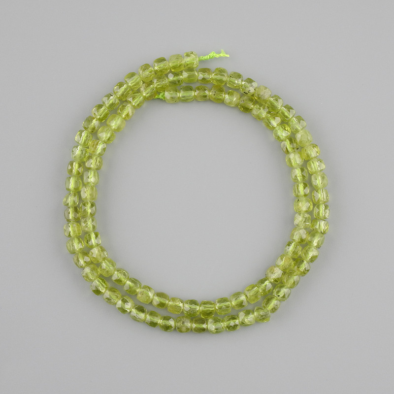 Chrysoprase Beads, Faceted Cube, 4×4 mm, approx. length 39 cm